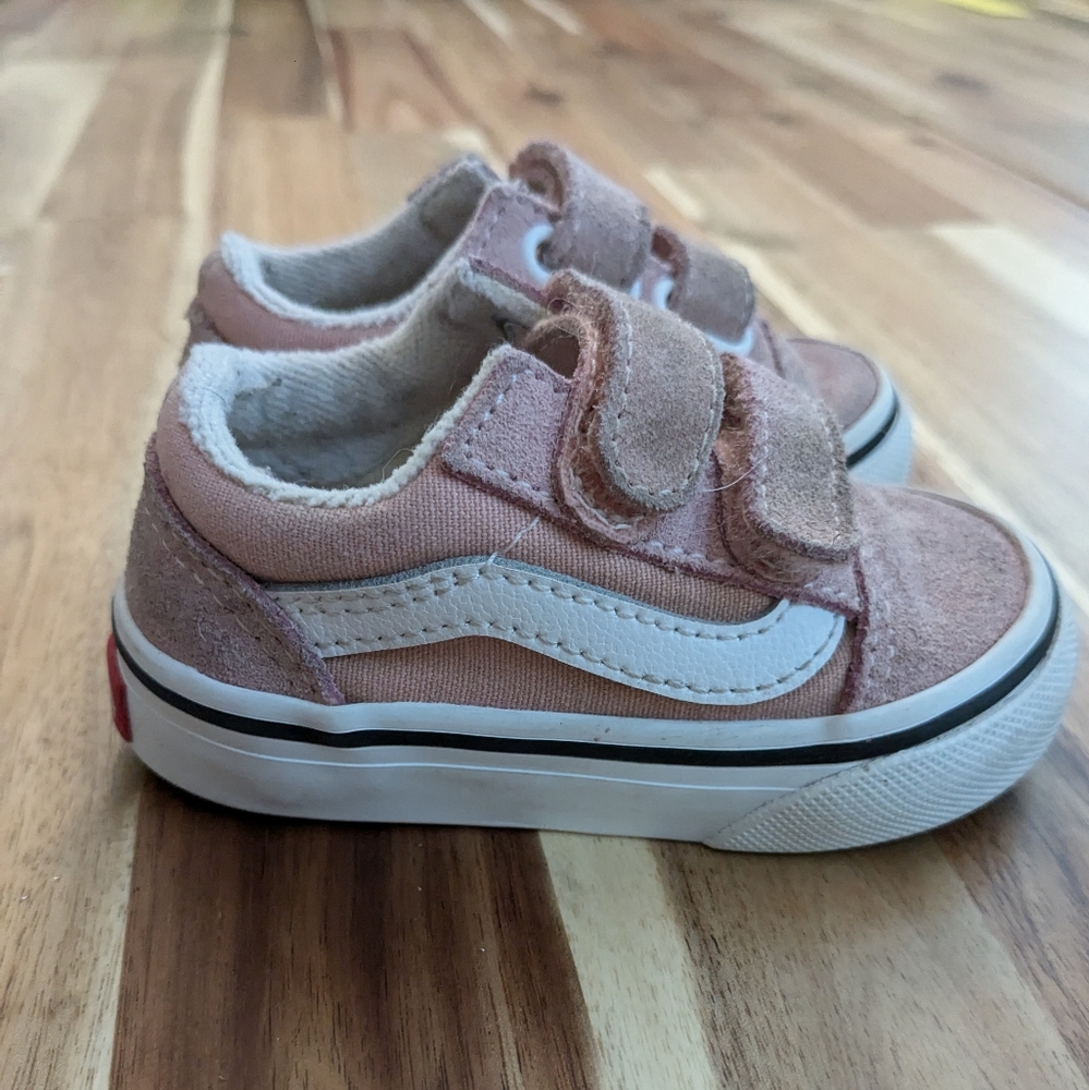 Vans Pink and White Old Skool Sneakers with Velcro Straps | Size 4